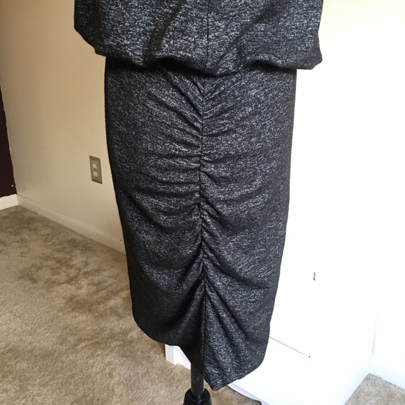 Banana Republic Ruched Gray Jersey Dress Sleeve - Picture 4 of 6